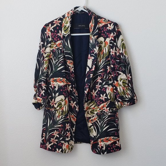 zara Jackets & Blazers - ZARA Floral Blazer Size xs padded  shoulder